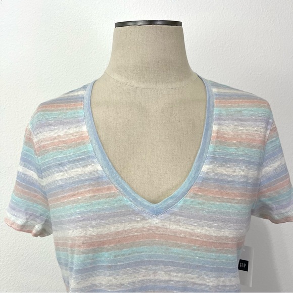 Gap- Linen Lightweight V Neck Multi Stripe Tee Size Medium. - Picture 2 of 9